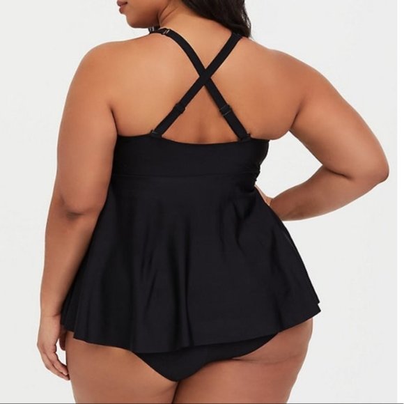 NWT Torrid Black Tie-Front Wireless One-Piece Sz 2 - Picture 3 of 4
